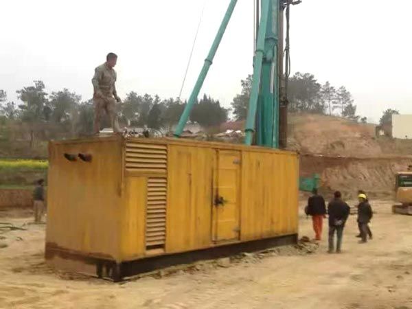 南吕镇如何判断水冷式机油散热器密封件是否需要更换?